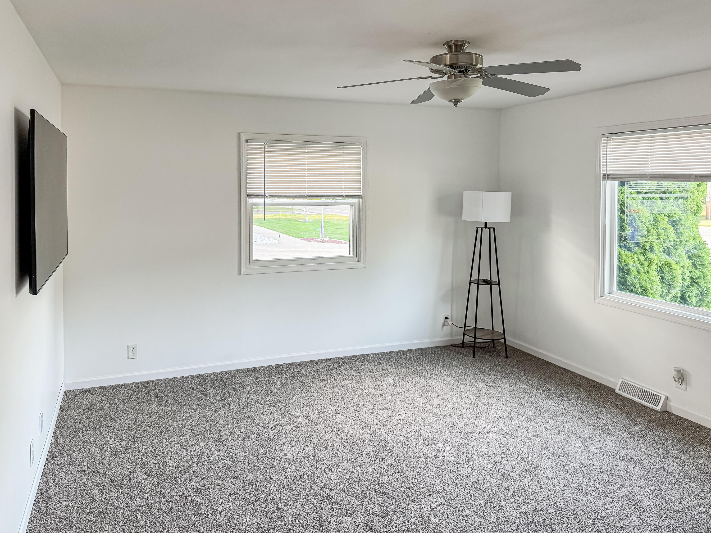 6720 Novak Road Caledonia, WI 53402 - Photo 7 of 26 6720 Novak Rd lr-4