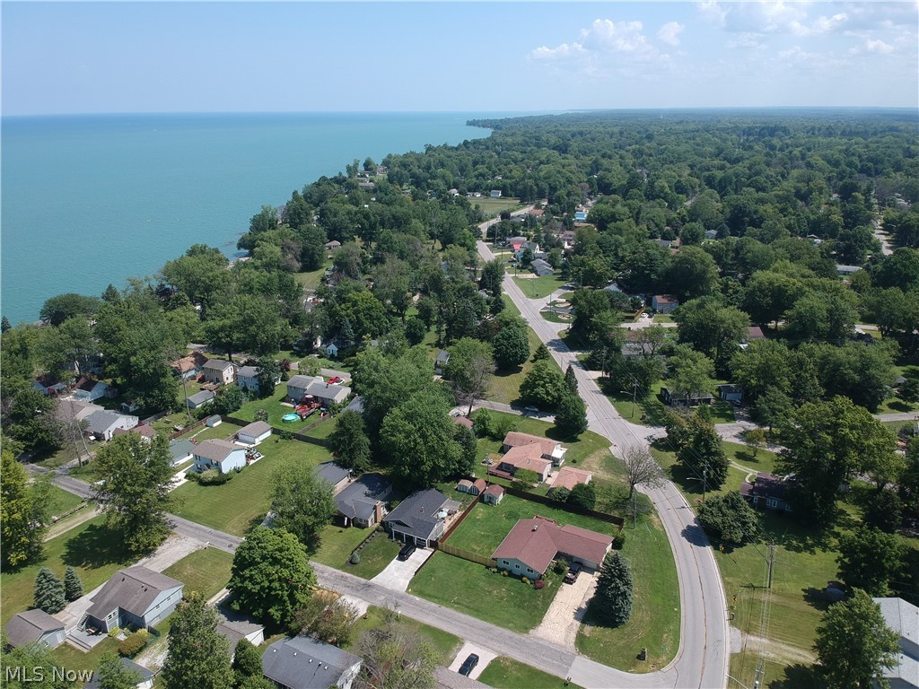 6823 Lake Road Madison, OH 44057 - Photo 19 of 35