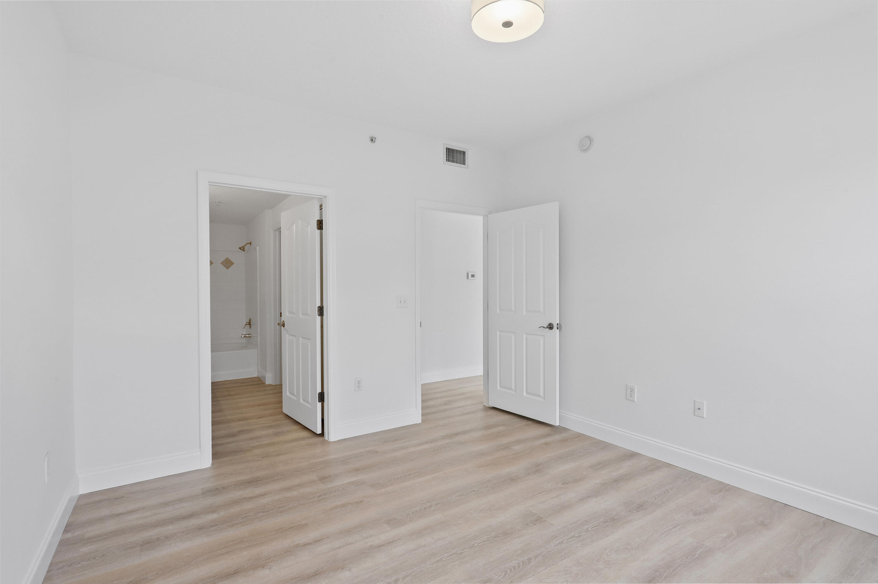 225 Murcia Drive, Unit 313 Jupiter, FL 33458 - Photo 16 of 39 225MurciaDr(19)