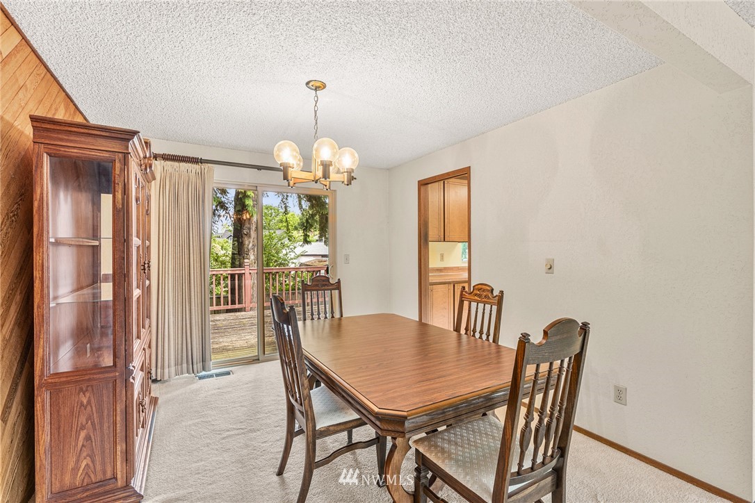 9622 Northeast 204th Place Bothell, WA 98011 - Photo 11 of 25