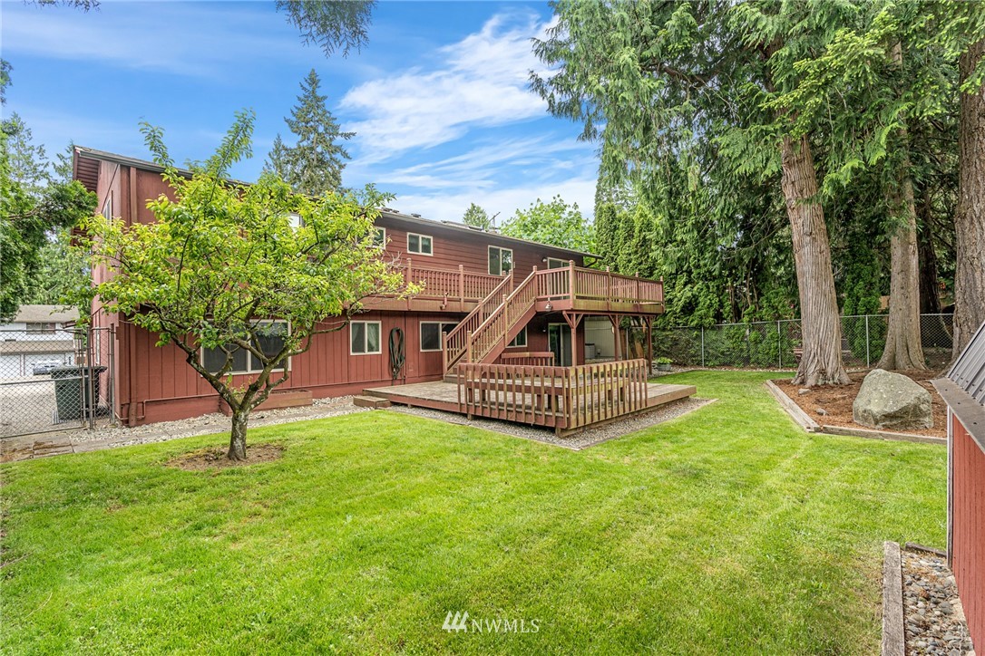 9622 Northeast 204th Place Bothell, WA 98011 - Photo 3 of 25