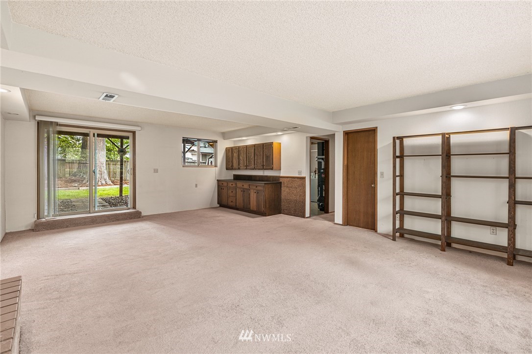 9622 Northeast 204th Place Bothell, WA 98011 - Photo 21 of 25