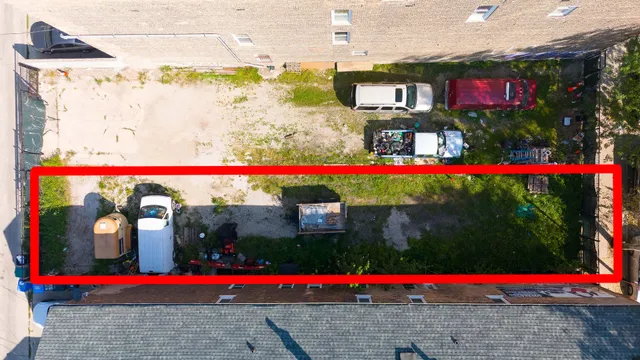 a street sign on the side of the road