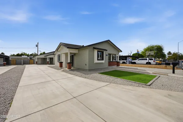 $725,000 | 446 South Pioneer, Mesa, AZ 85204