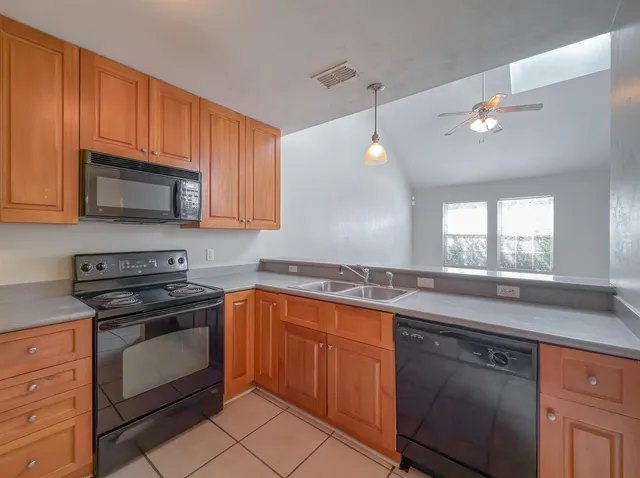 $1,595 | 3289 Sawtooth Drive, Tallahassee, FL 32303