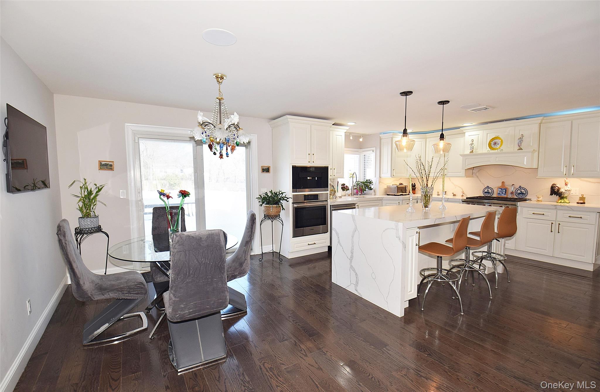 422 Mill River Road Oyster Bay, NY 11771 - Photo 11 of 36 Kitchen