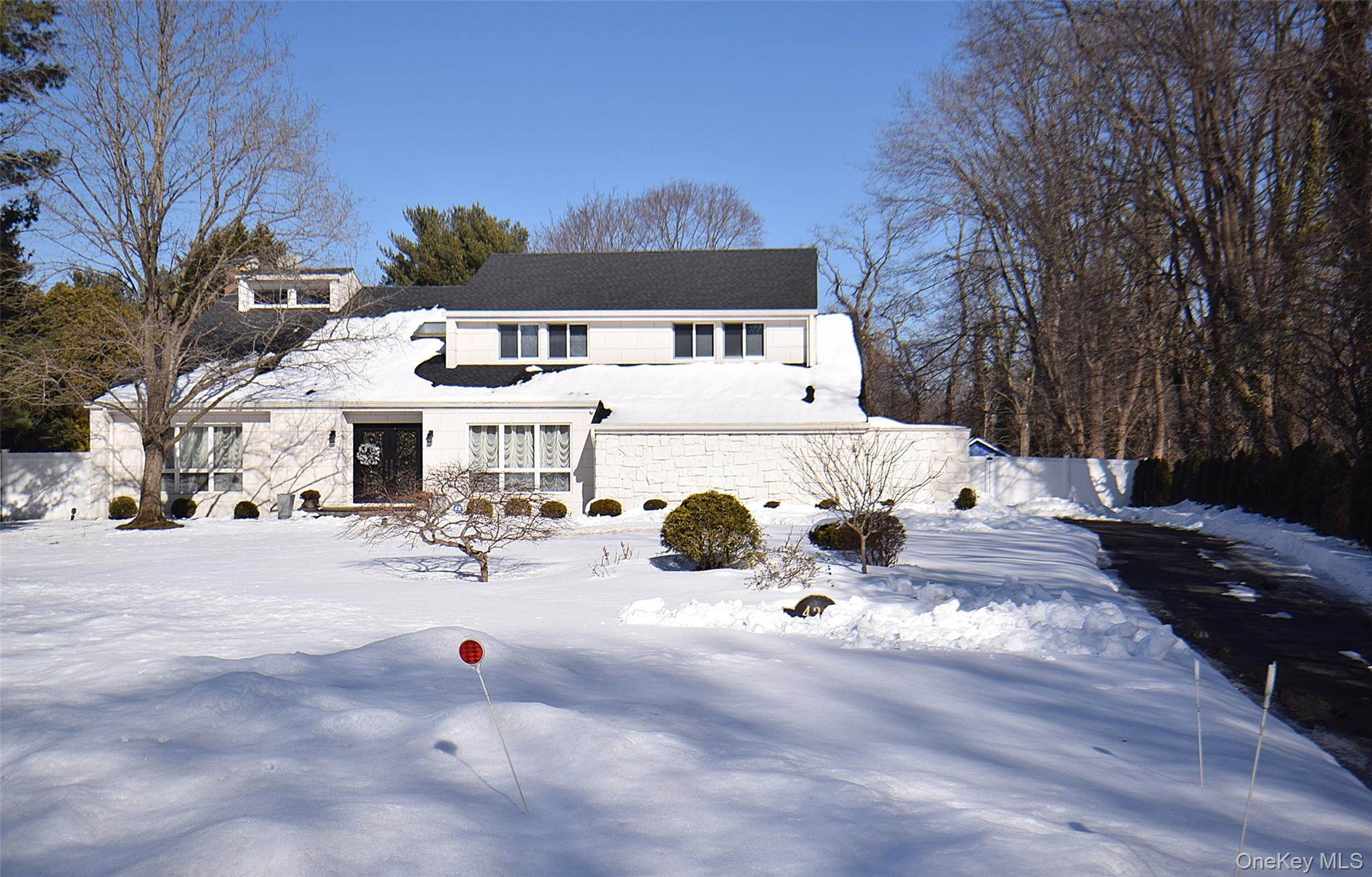 422 Mill River Road Oyster Bay, NY 11771 - Photo 2 of 36
