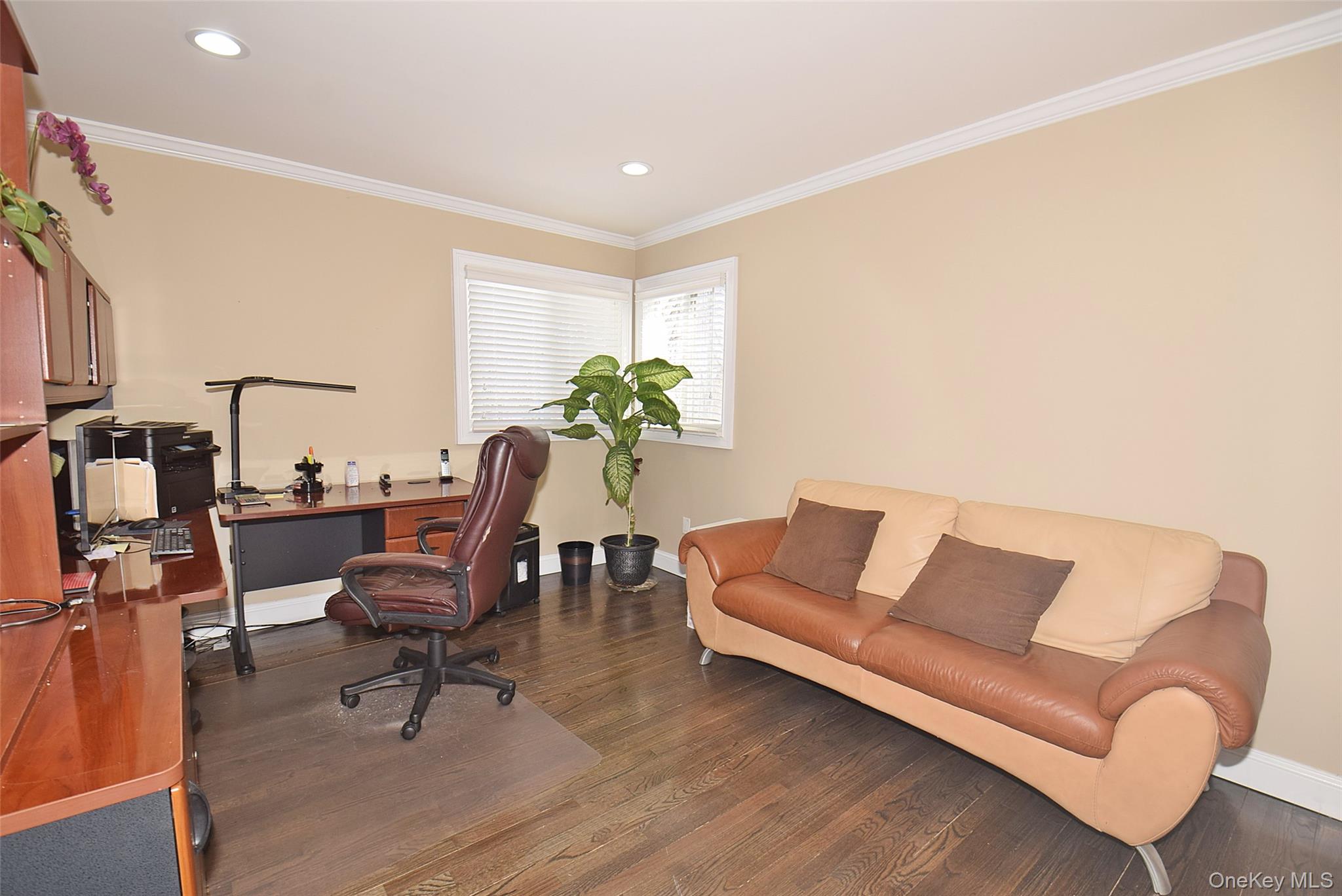 422 Mill River Road Oyster Bay, NY 11771 - Photo 22 of 36