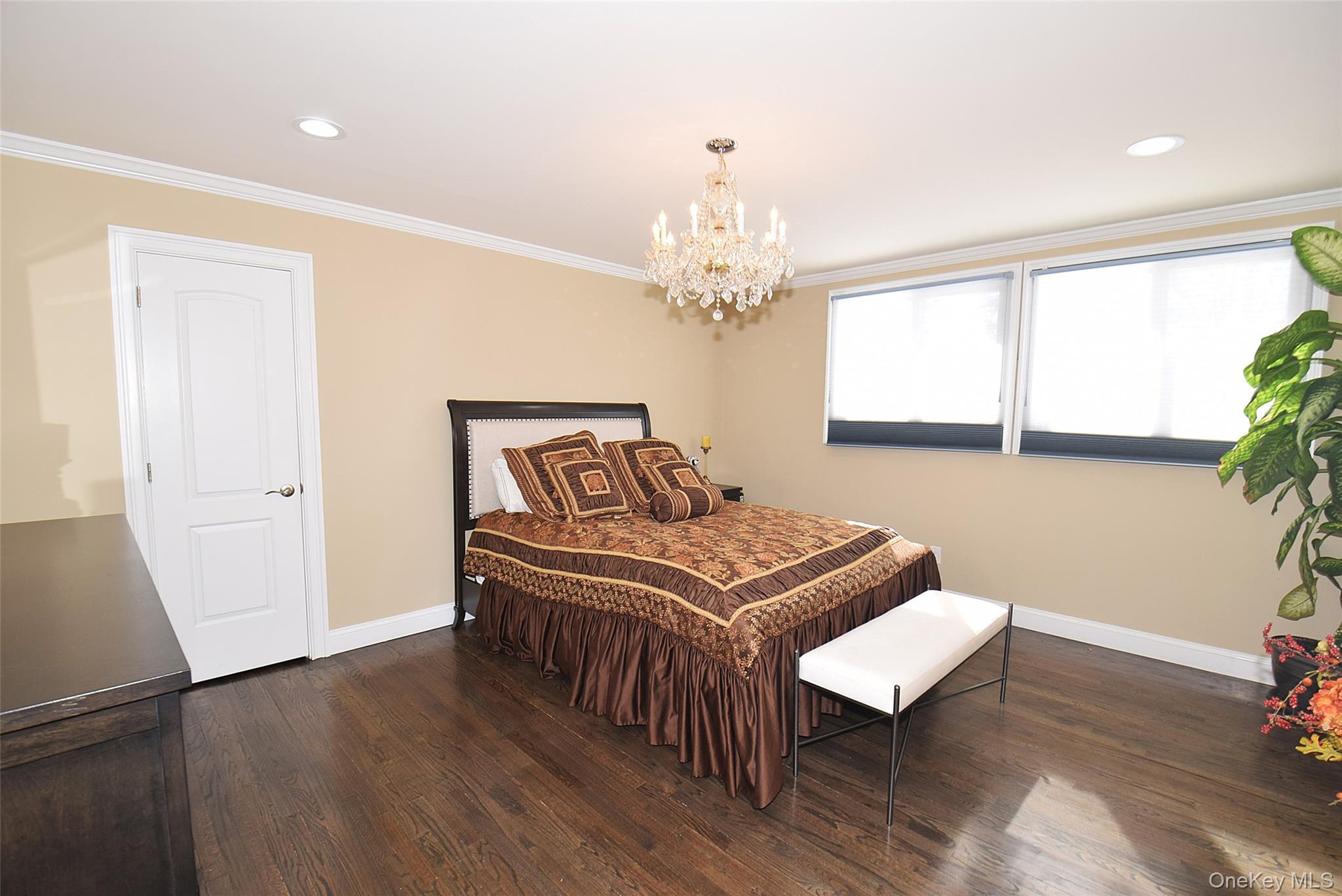 422 Mill River Road Oyster Bay, NY 11771 - Photo 23 of 36