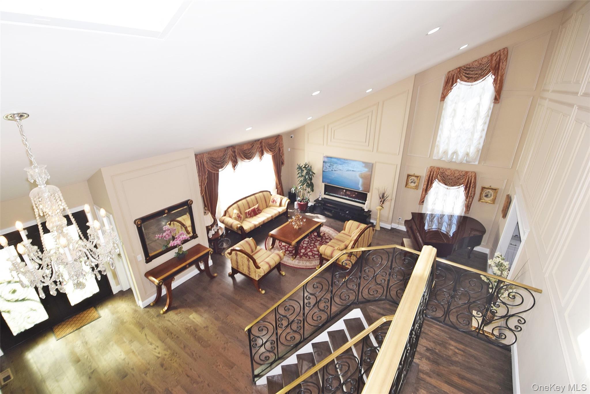 422 Mill River Road Oyster Bay, NY 11771 - Photo 5 of 36 Entrance Foyer