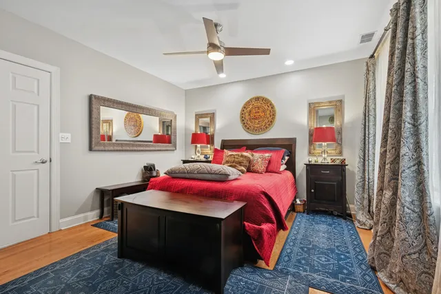 $369,000 | 1949 West Birchwood Avenue, Unit 2, Chicago, IL 60626