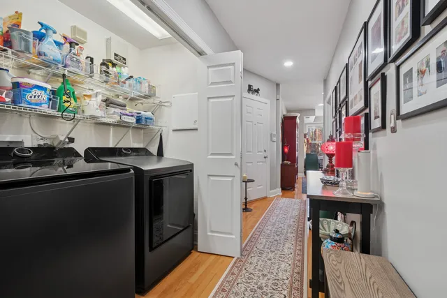 $369,000 | 1949 West Birchwood Avenue, Unit 2, Chicago, IL 60626