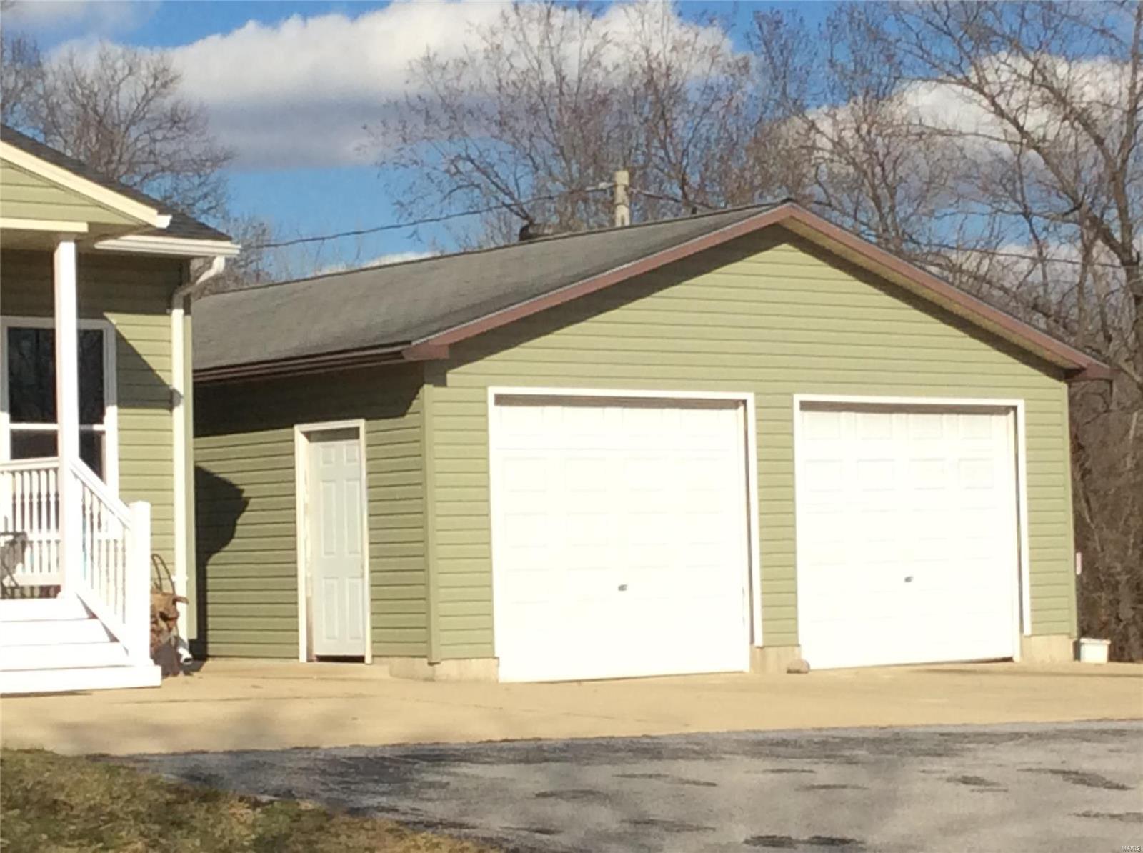 1152 Brown Brighton, IL 62012 - Photo 3 of 23