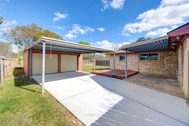 $319,900 | 12114 Dorrance Lane, Meadows Place, TX 77477