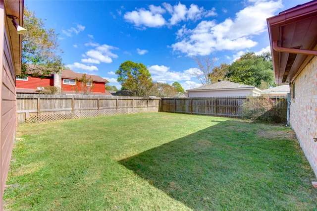 $319,900 | 12114 Dorrance Lane, Meadows Place, TX 77477