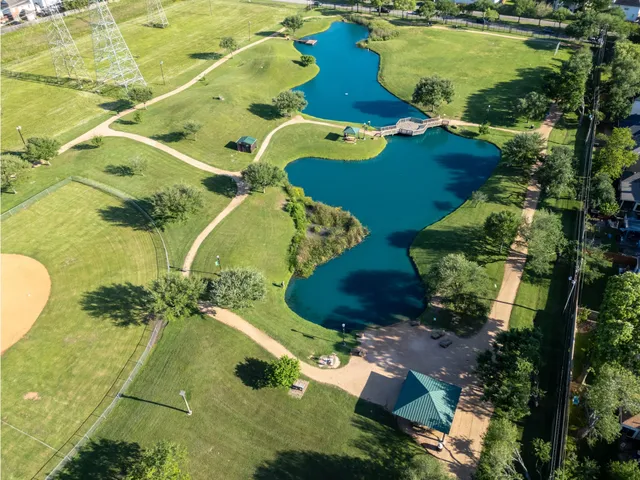 $319,900 | 12114 Dorrance Lane, Meadows Place, TX 77477