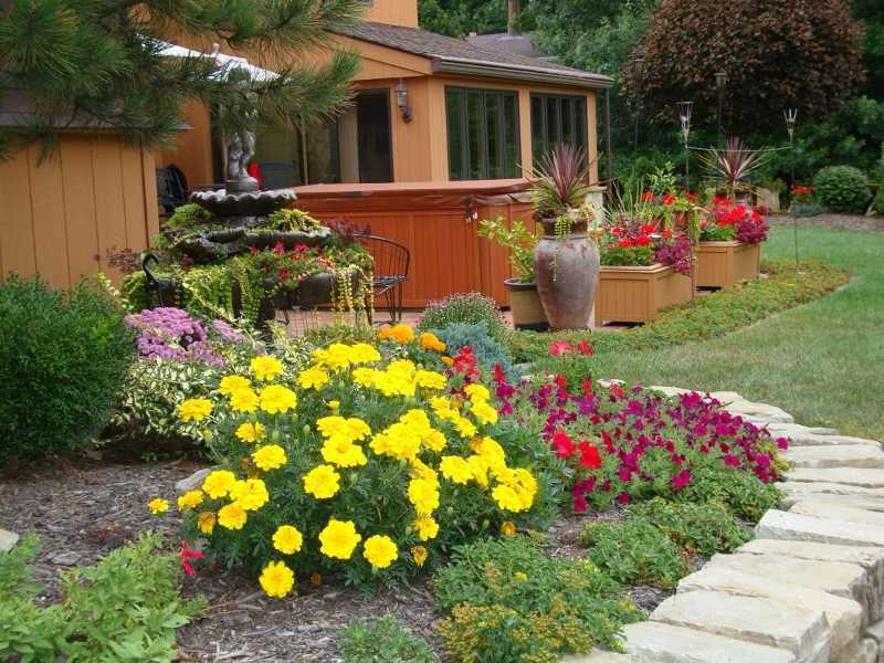 299 Rankin Road Belle Vernon, PA 15012 - Photo 10 of 11 Yard/Garden. Nice landscaping