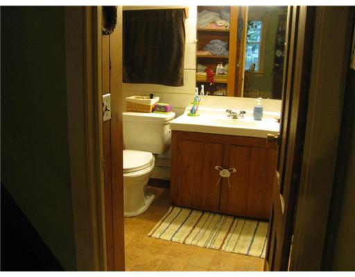 528 Plains Road Readfield, ME 04355 - Photo 19 of 23 Bathroom.