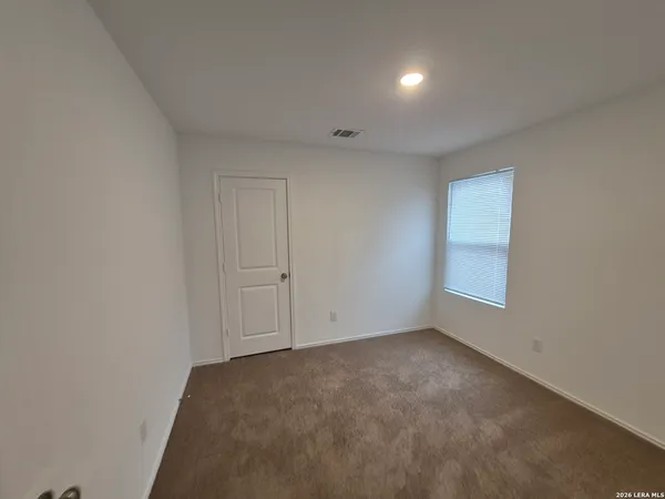 $1,295 | 12822 Chinali Springs, St. Hedwig, TX 78152