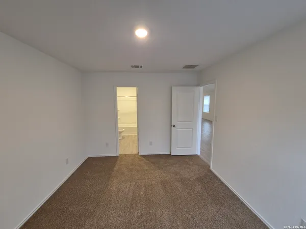 $1,295 | 12822 Chinali Springs, St. Hedwig, TX 78152