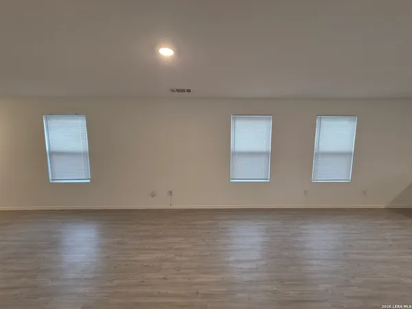 $1,295 | 12822 Chinali Springs, St. Hedwig, TX 78152
