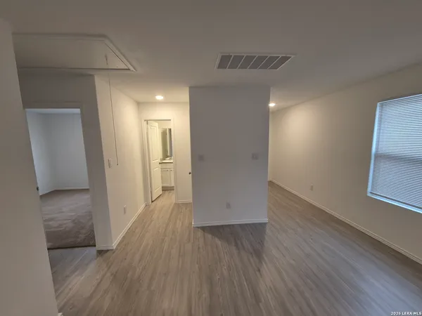 $1,295 | 12822 Chinali Springs, St. Hedwig, TX 78152