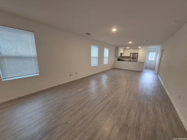 $1,295 | 12822 Chinali Springs, St. Hedwig, TX 78152