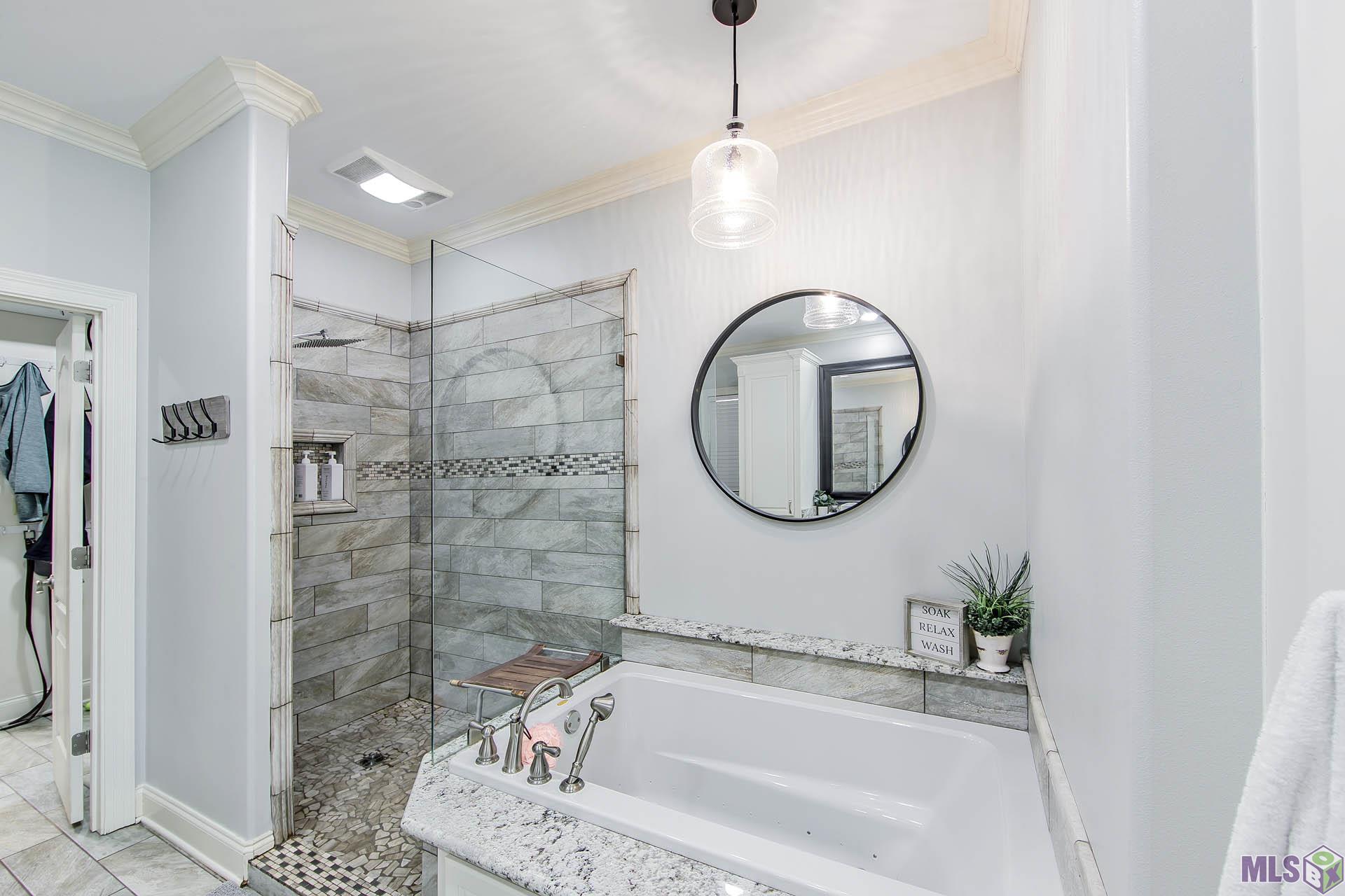 205 Tiger Tail Road Houma, LA 70360 - Photo 16 of 23 Primary Bath