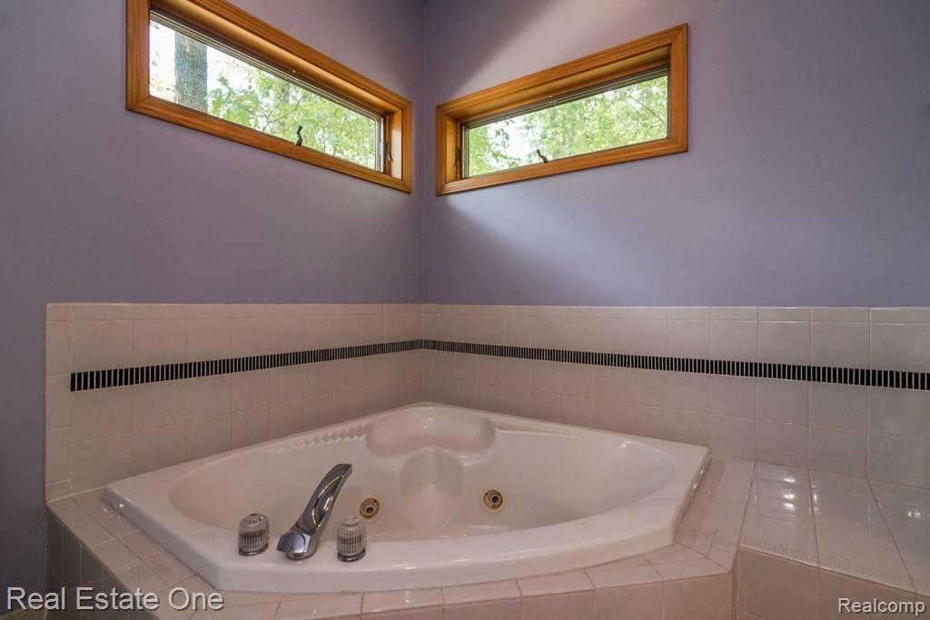 7967 Lee Road Brighton, MI 48116 - Photo 27 of 54 28_8.jpg