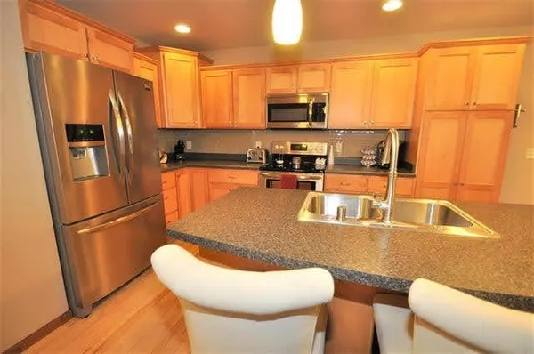 $2,750 | 702 Redan Drive, Verona, WI 53593