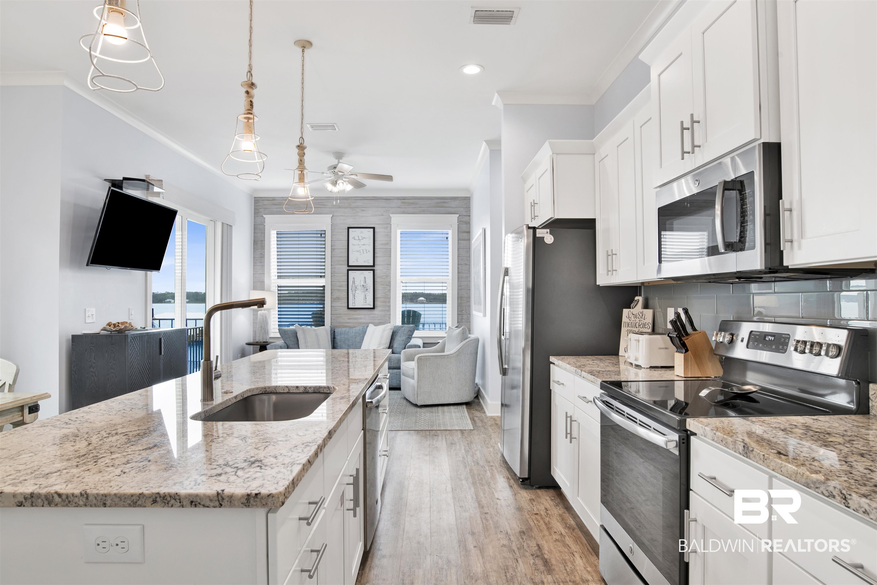 1932 West Beach Boulevard, Unit R Gulf Shores, AL 36542 - Photo 16 of 29 Kitchen