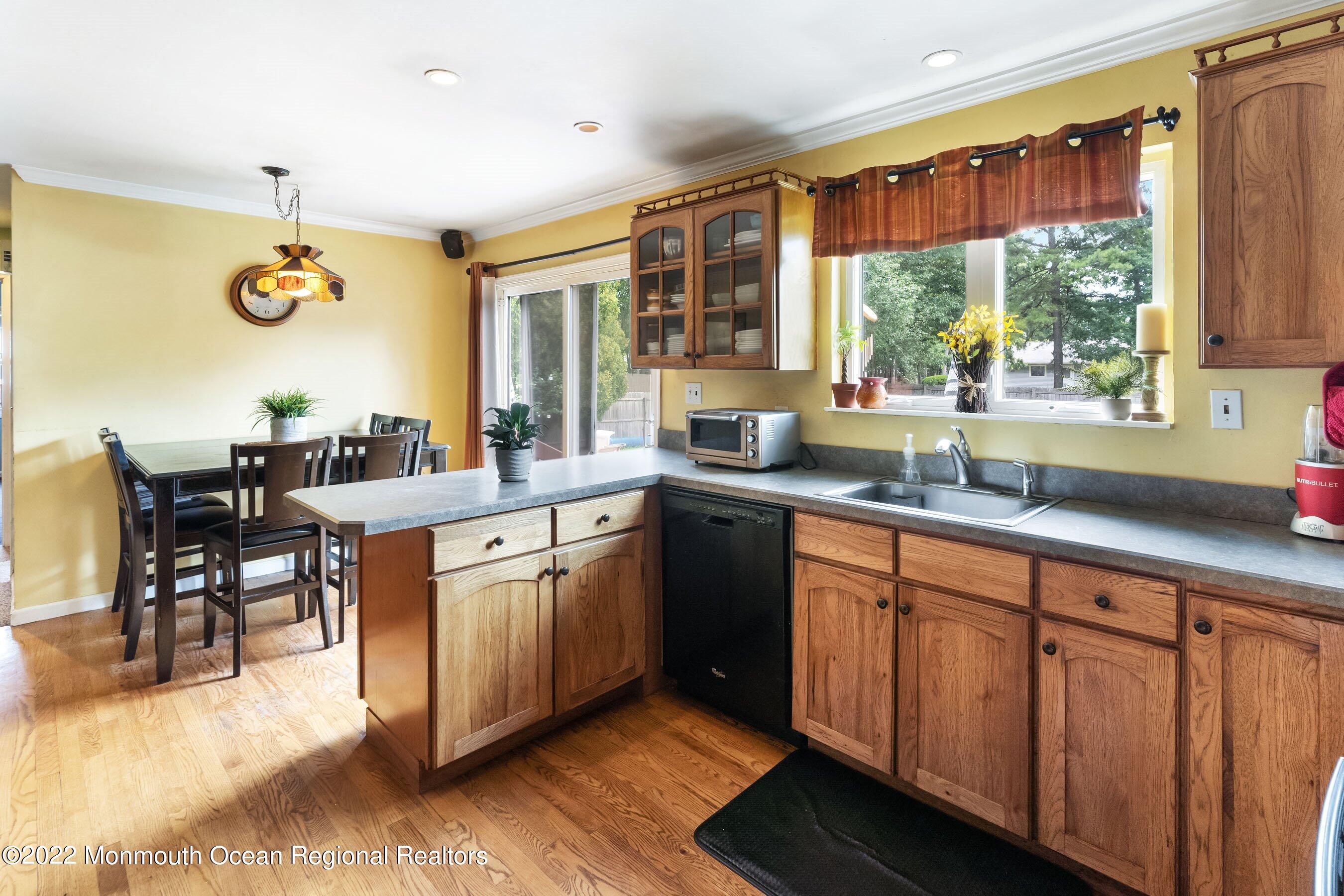 47 Cranmer Road Bayville, NJ 08721 - Photo 12 of 27 12-Int10 Kitchen1b