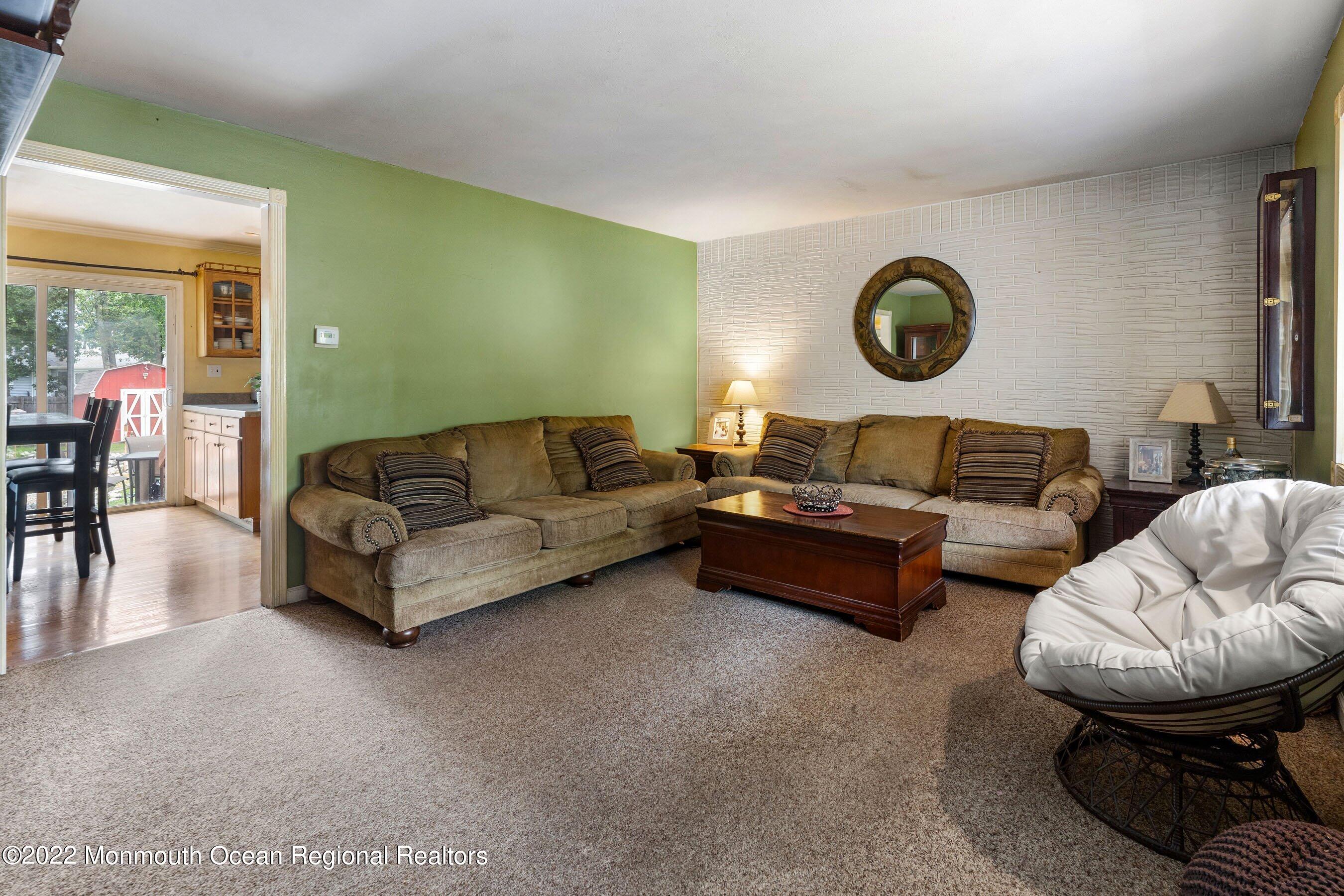 47 Cranmer Road Bayville, NJ 08721 - Photo 5 of 27 05-Int16 Living1a
