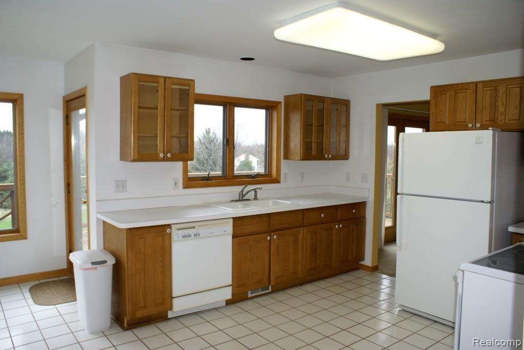 6813 Ormond Road Davisburg, MI 48350 - Photo 4 of 8