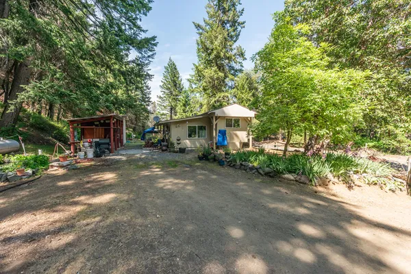 $250,000 | 2940 Dutch Creek Road, Junction City, CA 96048