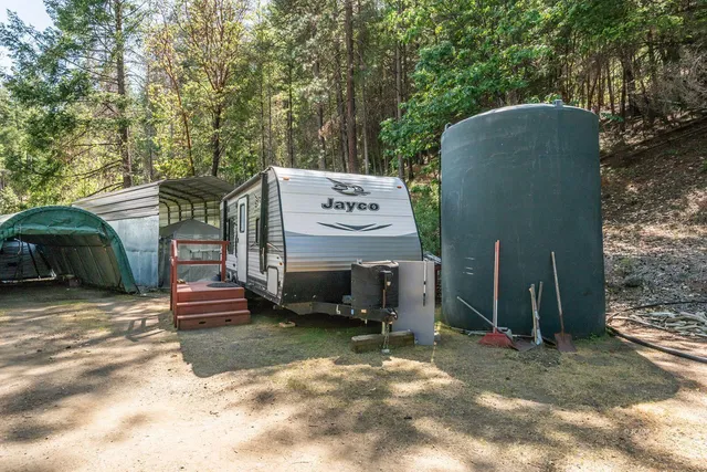 a view of an outdoor space with a lake view