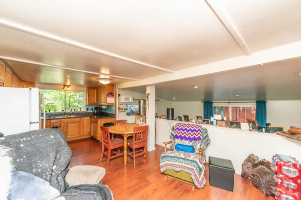 $250,000 | 2940 Dutch Creek Road, Junction City, CA 96048