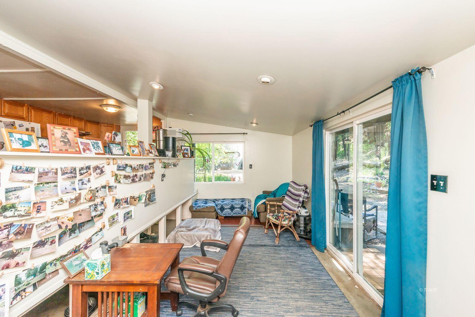 2940 Dutch Creek Road Junction City, CA 96048 - Photo 9 of 47 a very nice looking room with a large window