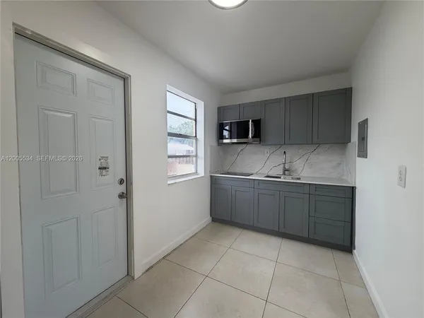 $1,430 | Acme Gulfair, Miami, FL 33147