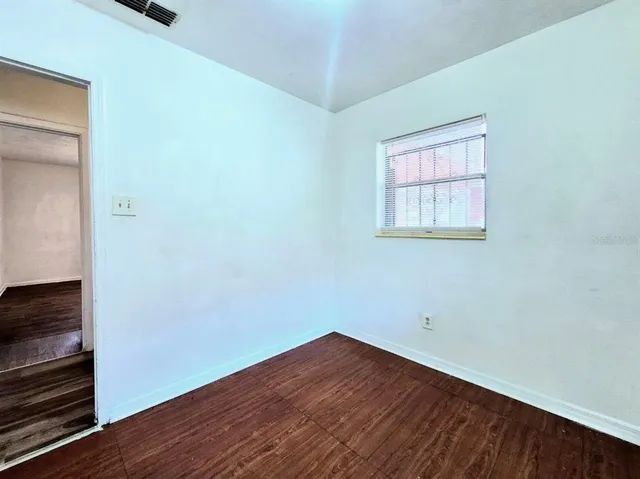 a view of empty room with window