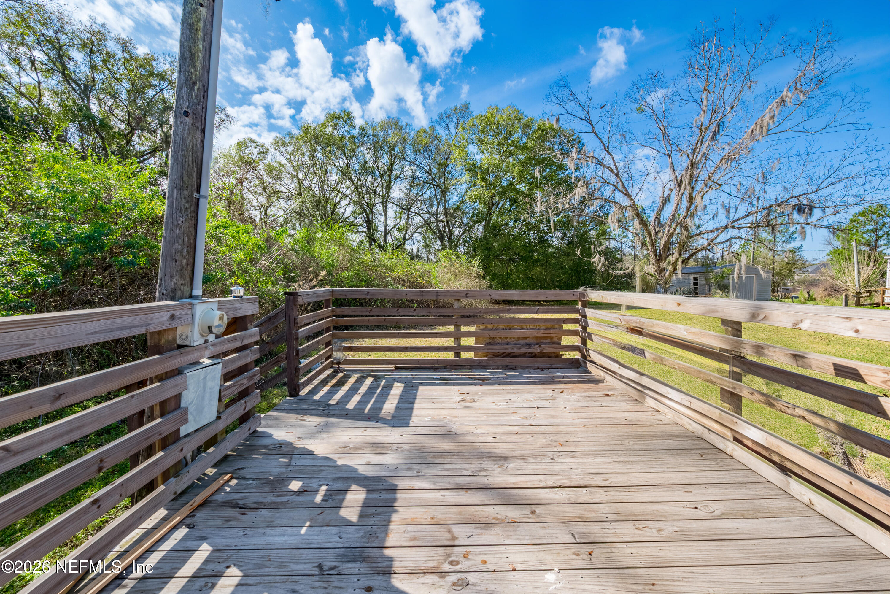 9860 State Rte 100 Starke, FL 32091 - Photo 5 of 24 a view of outdoor space and deck