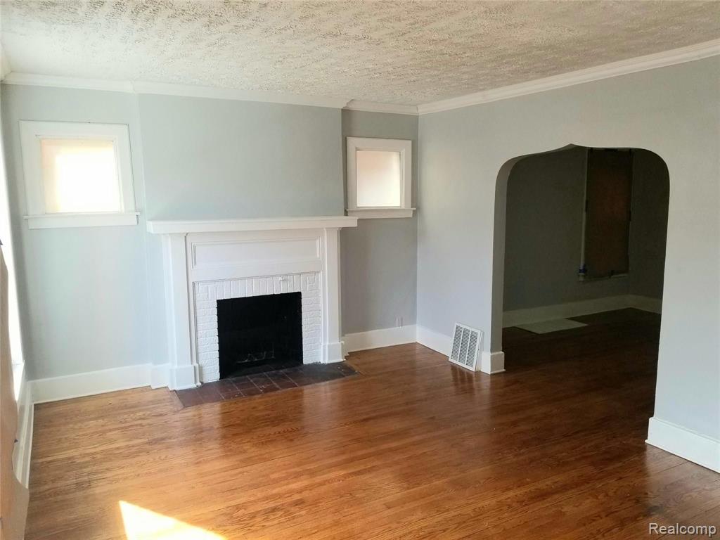 2710 Clements Street Detroit, MI 48238 - Photo 2 of 17