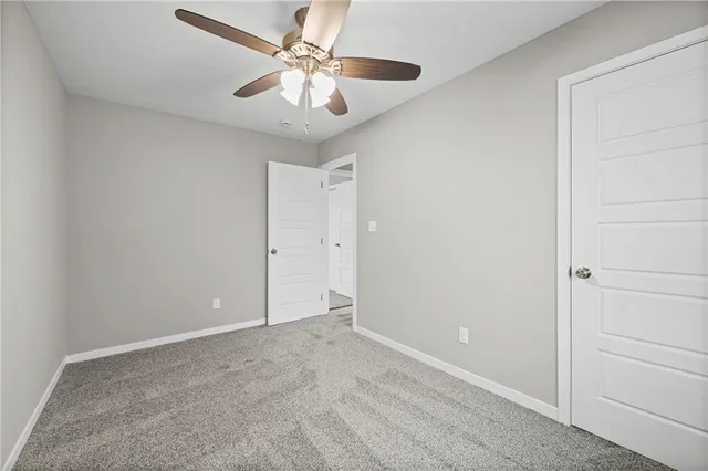 $264,900 | 805 Northwest Castle Drive, Blue Springs, MO 64015