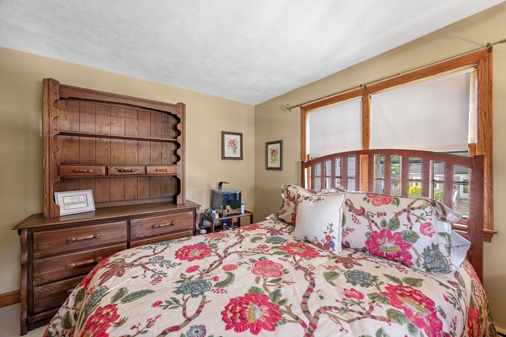 25 Colonial Road Peabody, MA 01960 - Photo 20 of 42