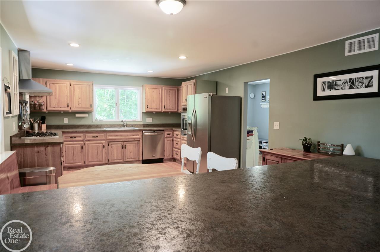 59955 Hayes Road Washington, MI 48094 - Photo 7 of 39