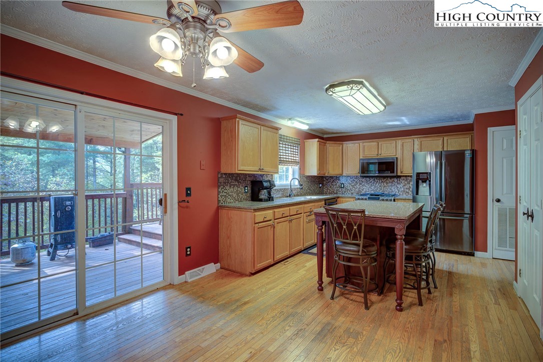 210 Rush Branch Road Sugar Grove, NC 28679 - Photo 10 of 46 Gallery Image 10