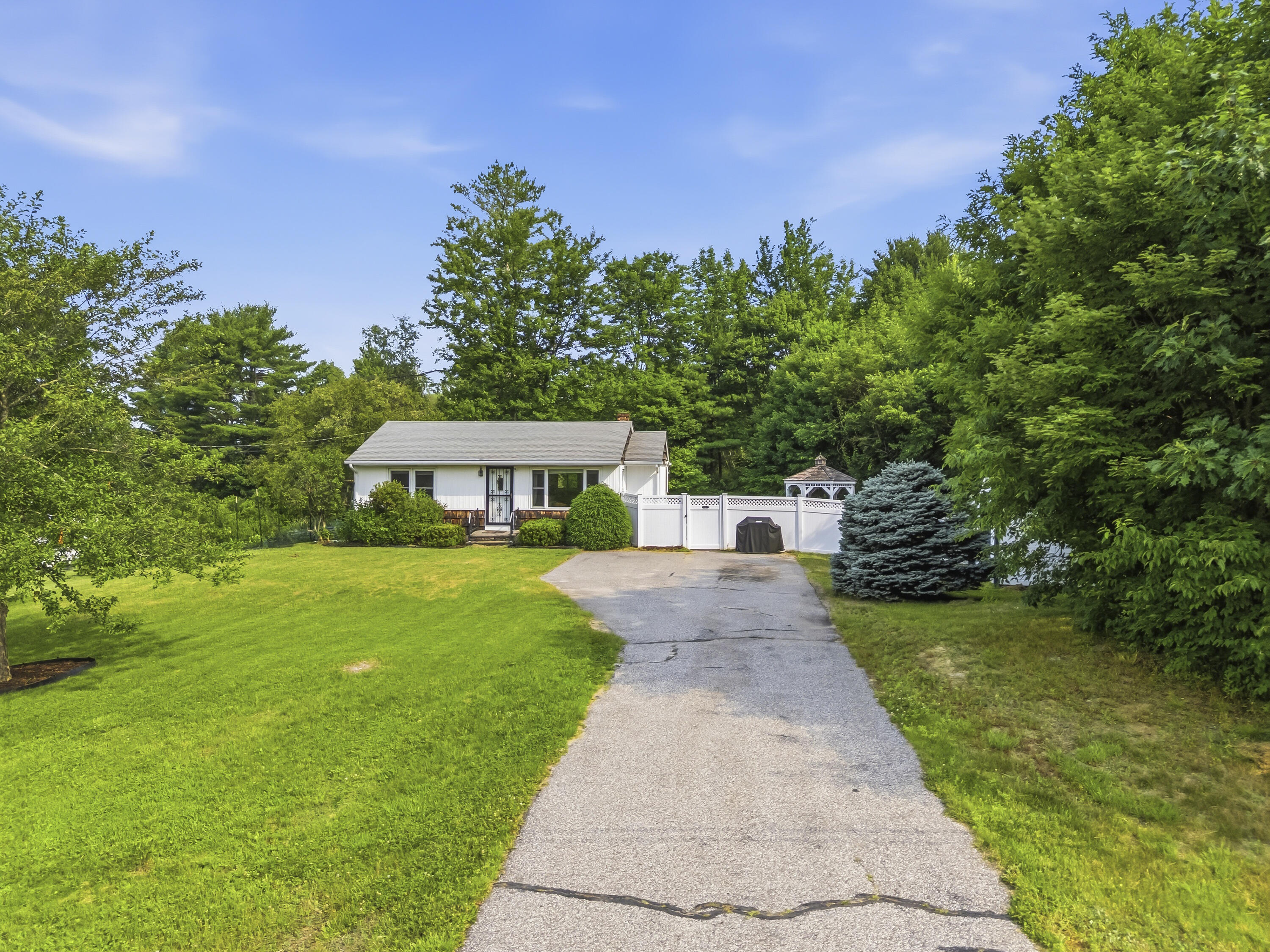 44 King Road Lisbon, ME 04250 - Photo 5 of 69 photos_high_resolution_44_King_Rd104