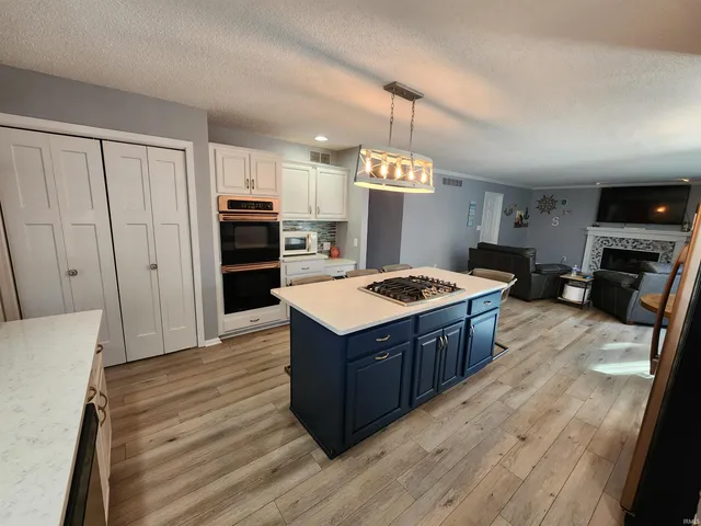 $499,995 | 501 South Riviera Lane, Yorktown, IN 47396