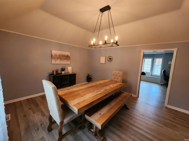 $499,995 | 501 South Riviera Lane, Yorktown, IN 47396