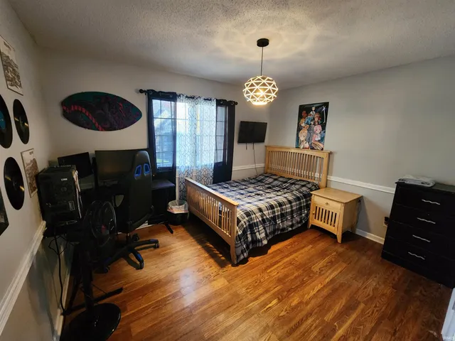 $499,995 | 501 South Riviera Lane, Yorktown, IN 47396